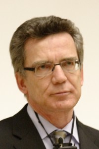 Thomas_de_Maiziere_Dresden_(crop)