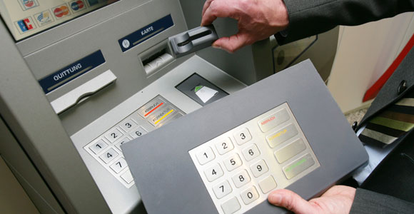 banking-blog-atm-skimmer-at-a-cash-machine-in-germany