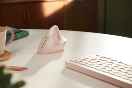 Logitech propose avec sa gamme Ergo Series des claviers et souris à l'ergonomie évoluée afin de réduire les risques de TMS